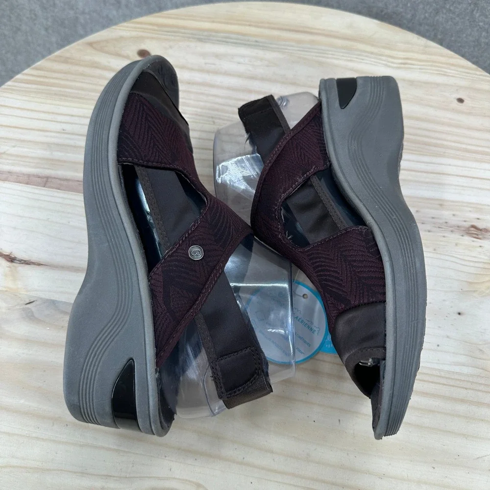 NEW Bzees Dashing Womens 9.5M Dark Plum Brown‎ Stretch Wedge Slingback Sandals